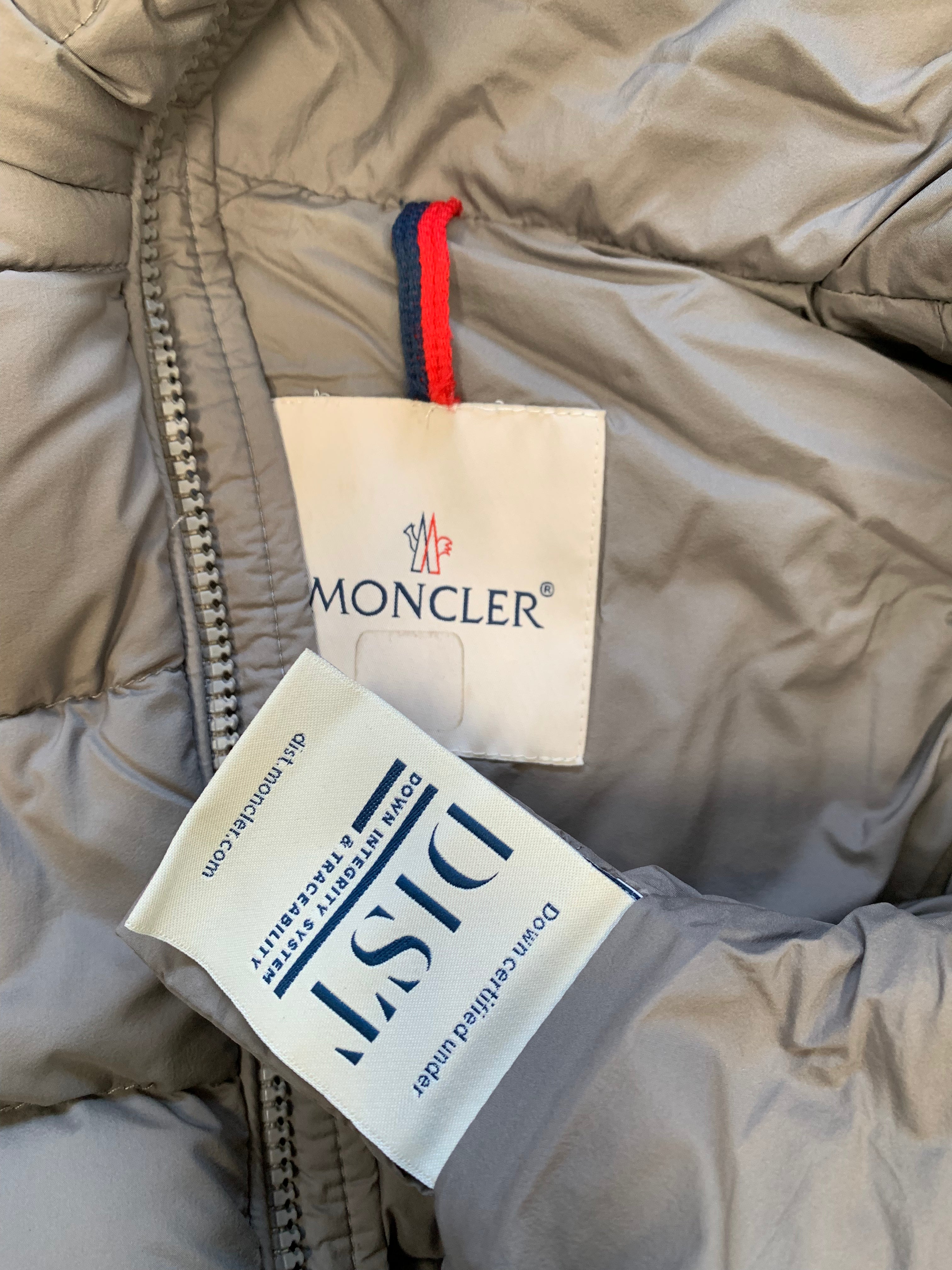 MONCLER - DOWN JACKET - GREY - 6 YEARS