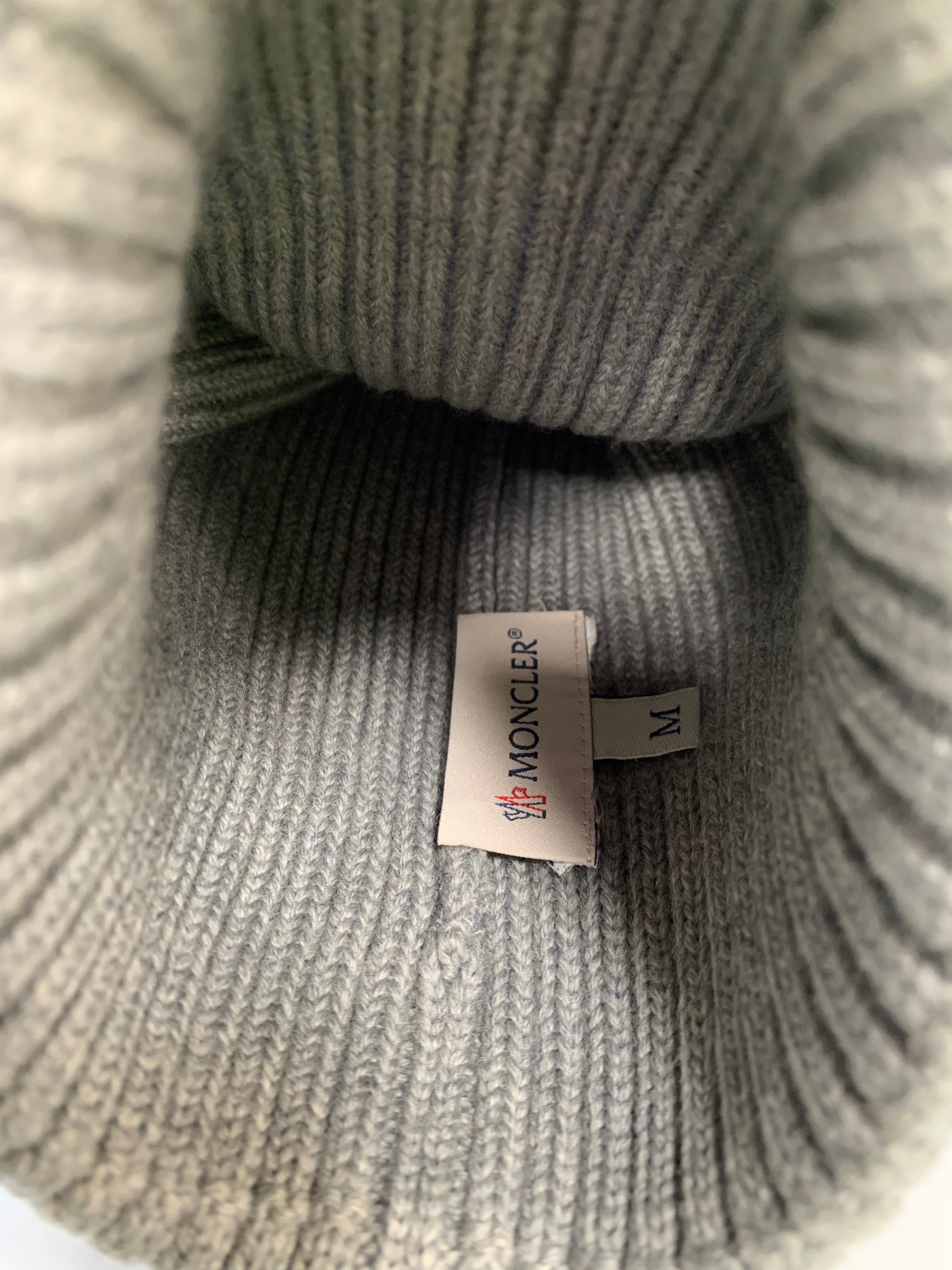 MONCLER - MÜTZE - GRAU - 8 JAHRE