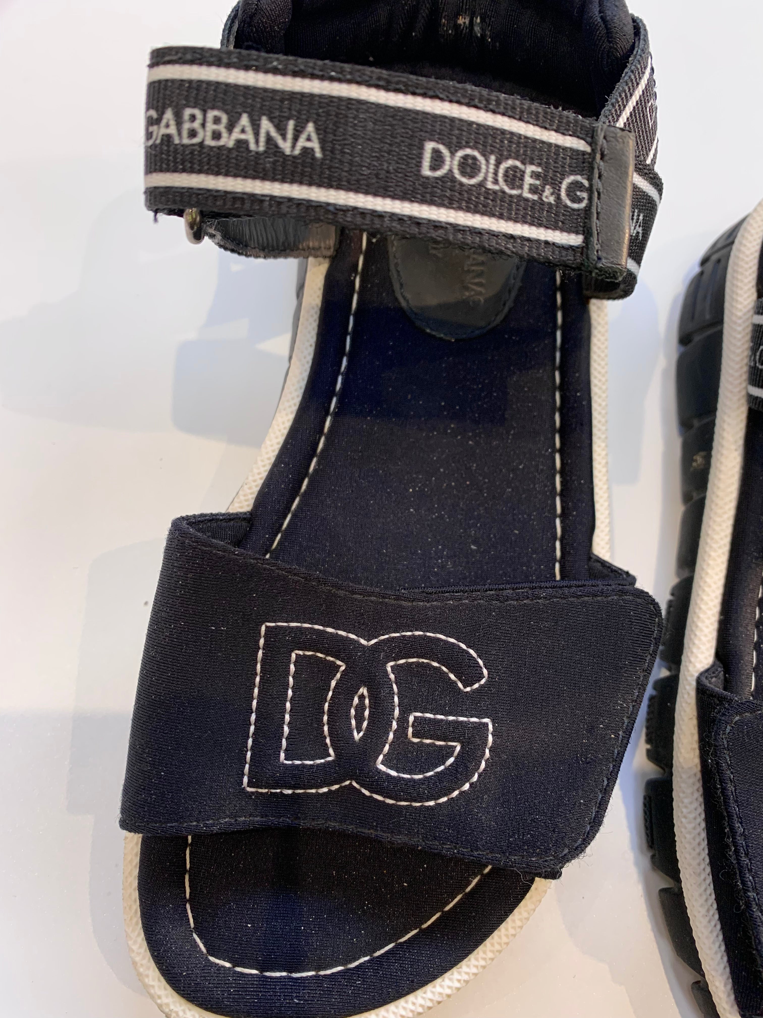 DOLCE &amp; GABBANA - SANDALS - BLACK - 30